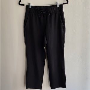 Lululemon on the fly crop. Size 4.